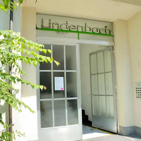 In The Heart Of - Crown 35 Zurich